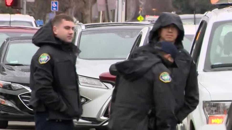 Officials lift lockdown at Elk Grovearea middle school after bomb