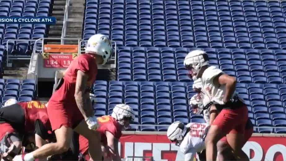 Cyclones, Hawkeyes prepare for bowl games Cyclones, Hawkeyes prepare for bowl games