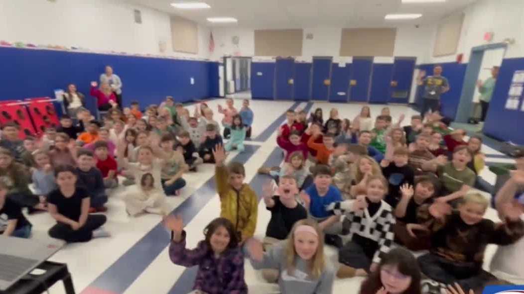 WMUR's Kevin Skarupa visits Hollis Primary School