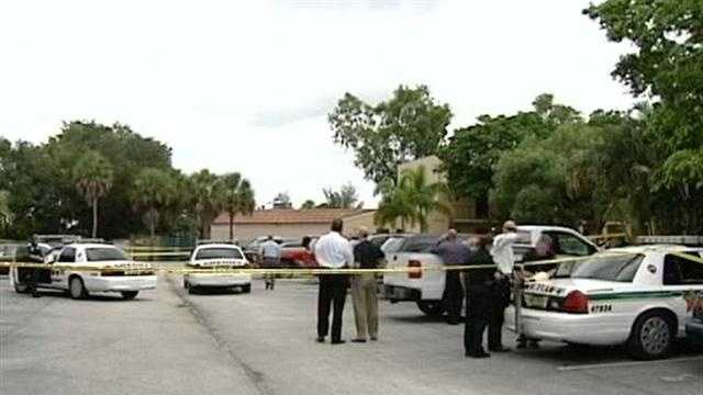 Man shot, killed at Palo Verde apartments