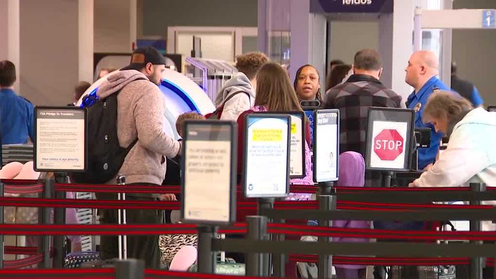 Des Moines airport travelers brace for TSA delays as government shutdown continues