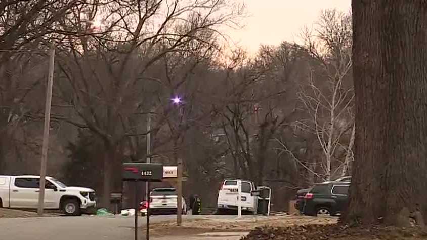 Woman killed, another in critical condition after house fire in Kansas City, Missouri