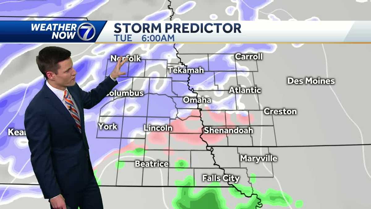 Chance for spotty freezing drizzle late Monday, wintry mix and snow ...