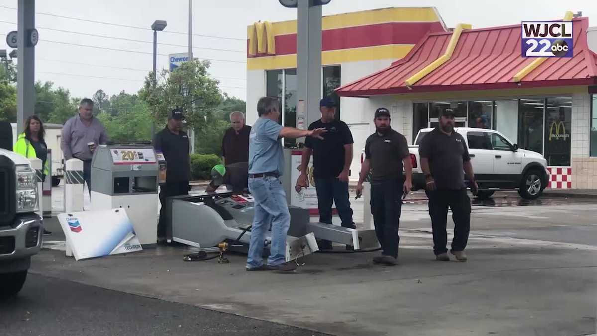 WATCH Assessing storm damage in Hinesville, Jesup