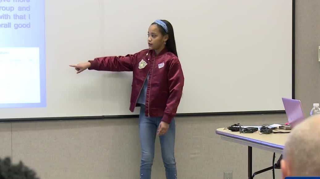 JCPS students make digital backpack presentations