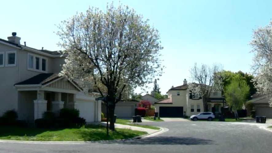 Woman found dead in Stockton residence, 2-year-old unharmed