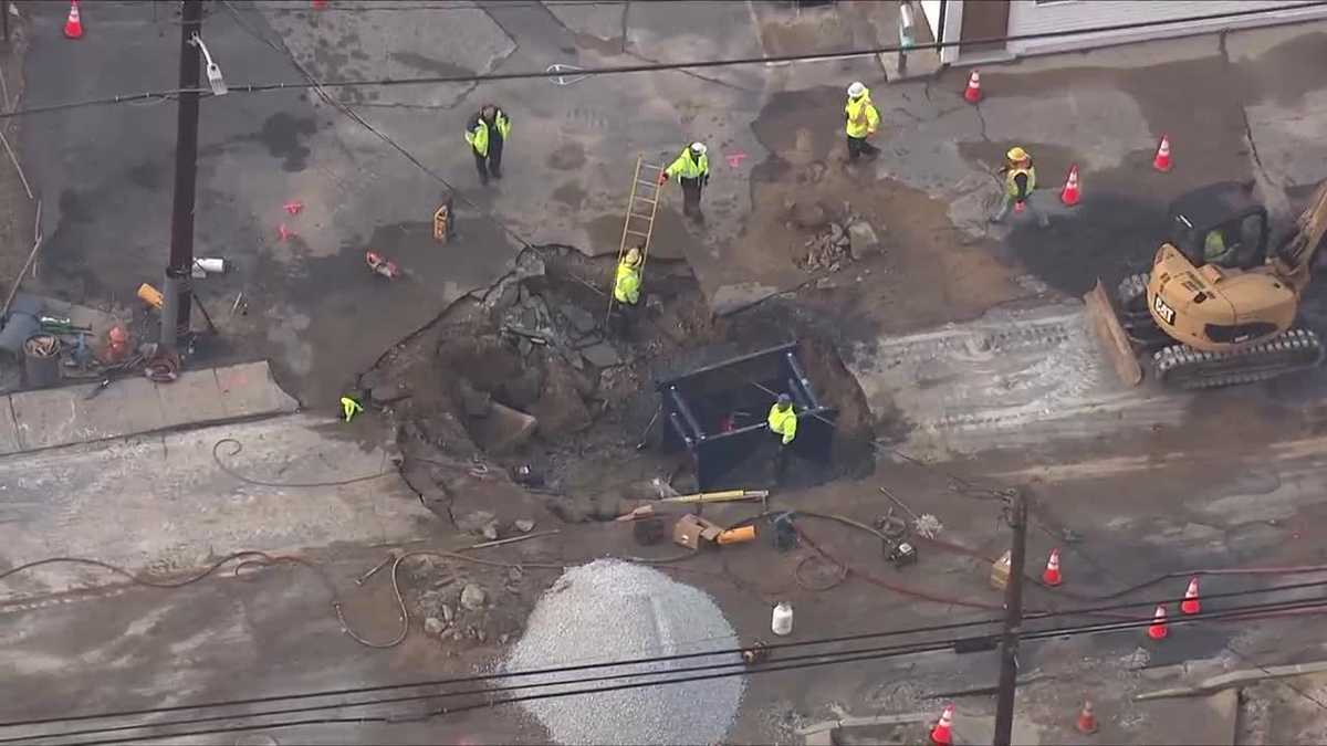 Crews called to water main break on Frederick Road in Ellicott City