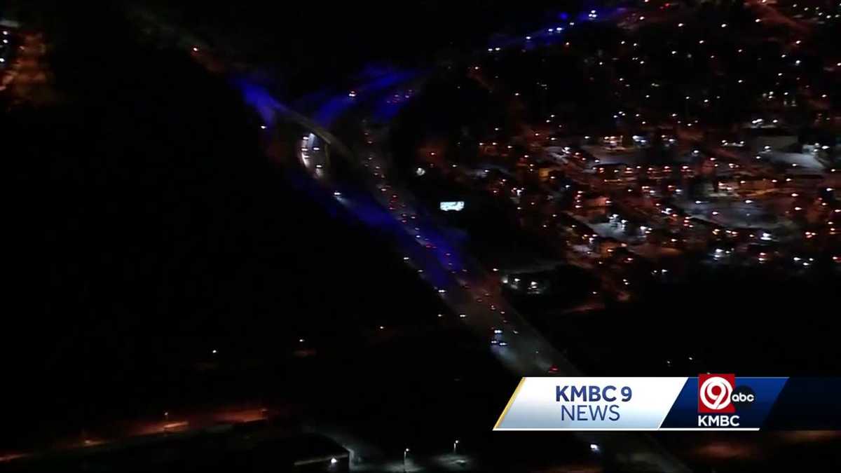 Kansas City has hundreds of defective purple street lights