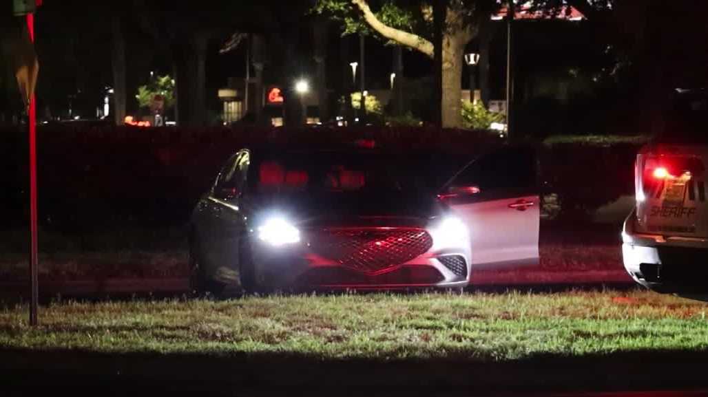 Osceola County deputies search for suspects after reckless driving incident