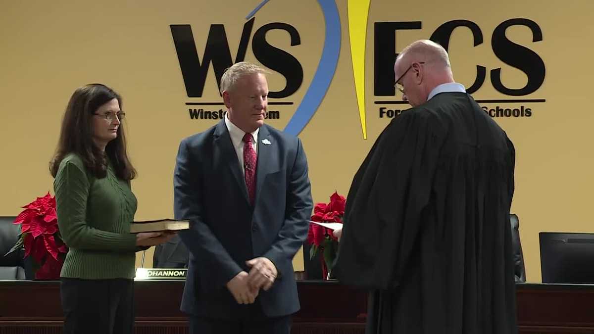 Dr. Don Phipps sworn in as superintendent of WS/FCS