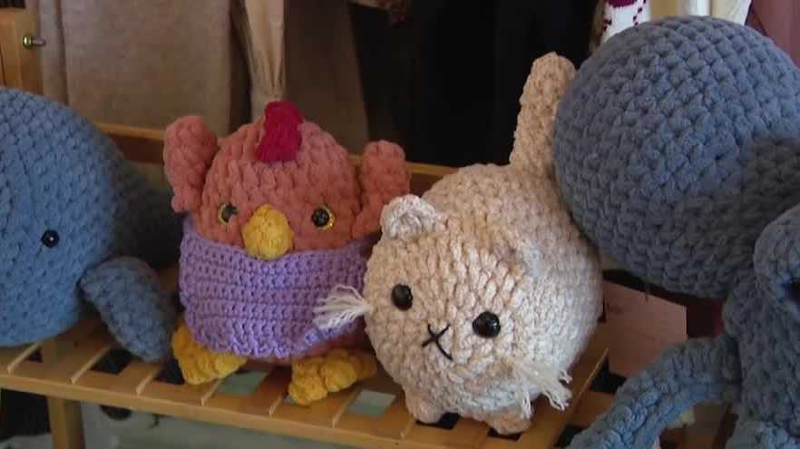 Metro residents shop local at Cupid's Market