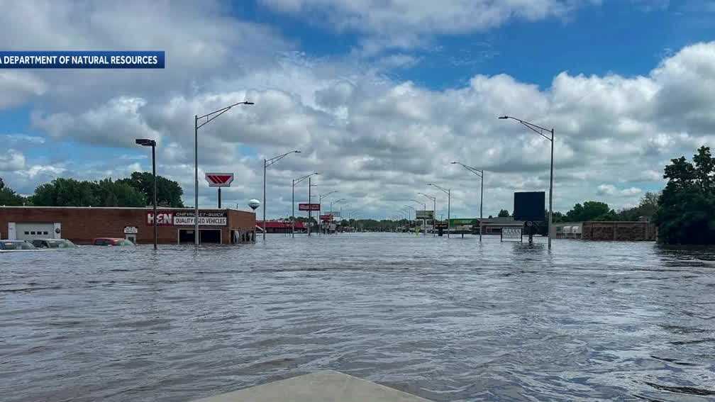 Iowa flooding DNR shares photos of rescues in Spencer