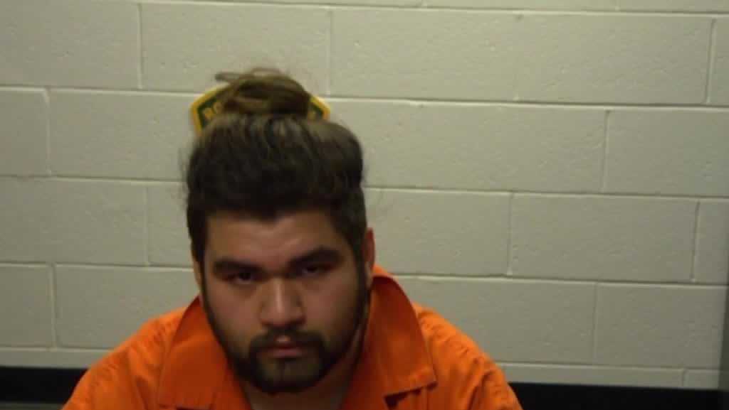 Salem police say man used baseball bat to smash windshield of car with mother, two children inside