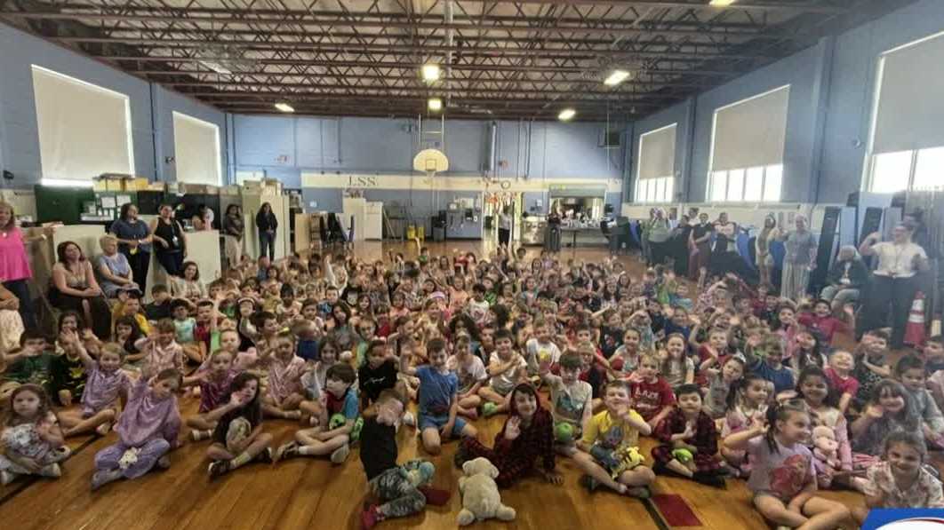 WMUR's Kevin Skarupa visits Library Street School in Hudson