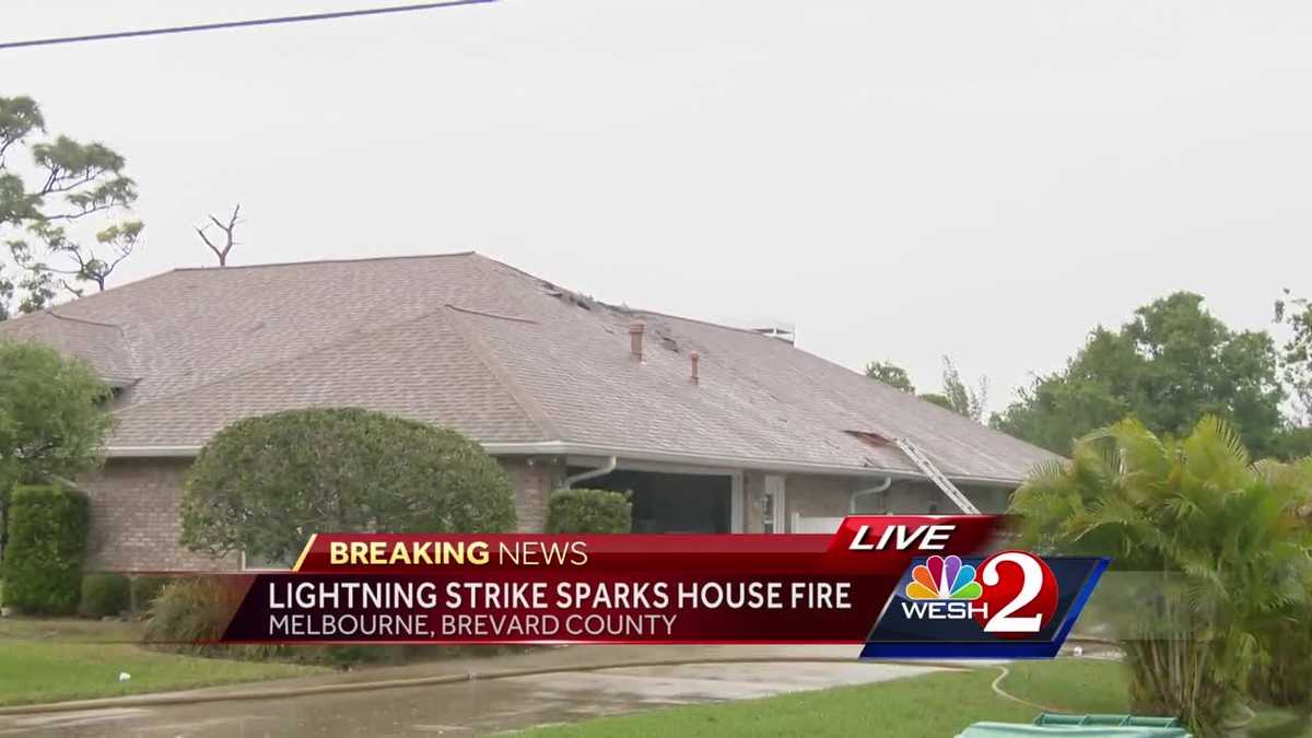Lightning strike sparks house fire in Melbourne