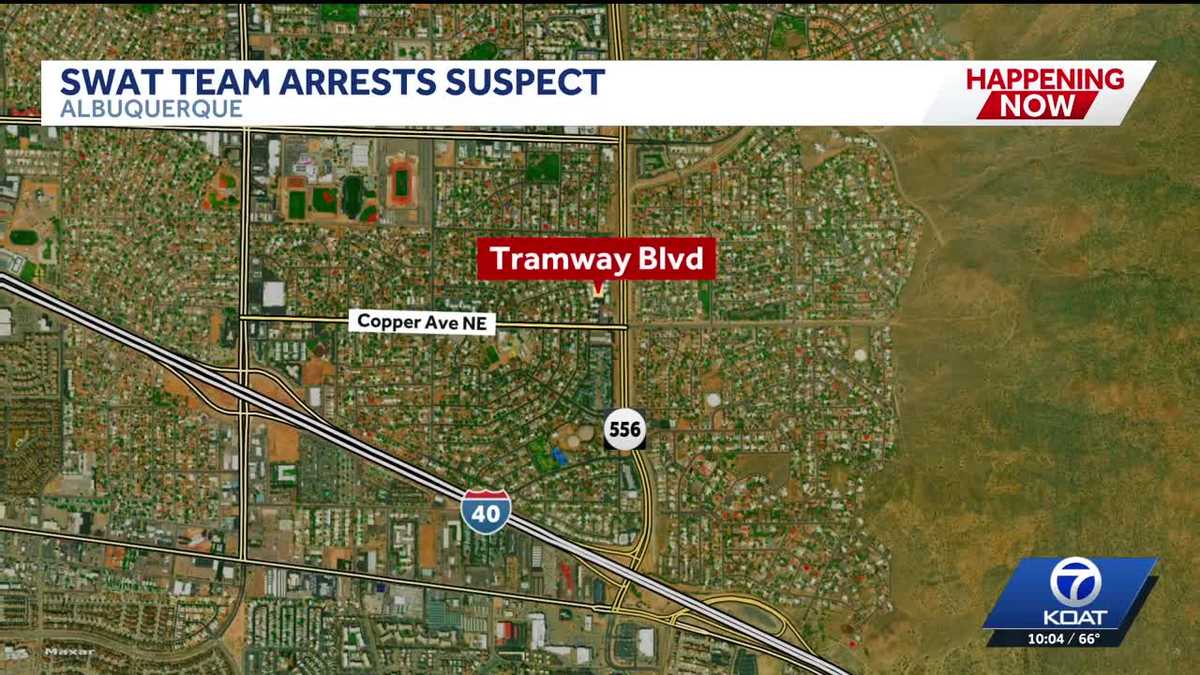 APD SWAT responds to barricaded suspect on Tramway Blvd