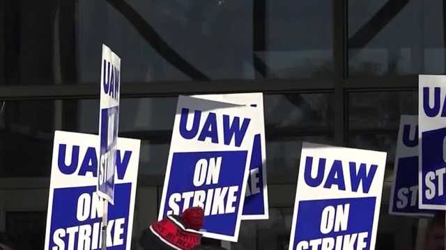 John Deere warns striking workers not to expect better offer - Vimarsana News