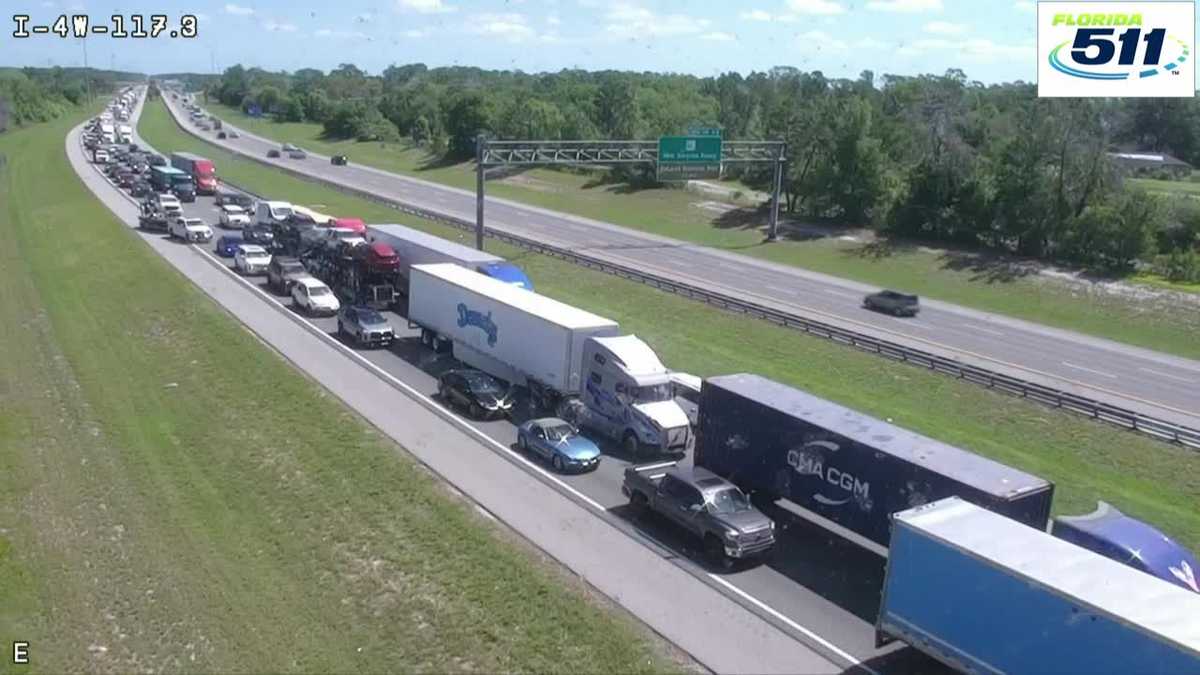 Crash slows traffic on I-4 in Volusia County Thursday