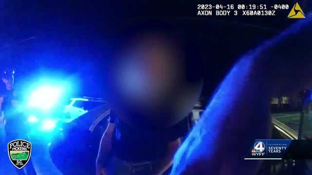 South Carolina: Man gives officers traffic stop concert - Vimarsana News