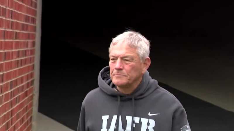 Report: Recruiting violation leads to suspension for Iowa football coach Kirk Ferentz, assistant