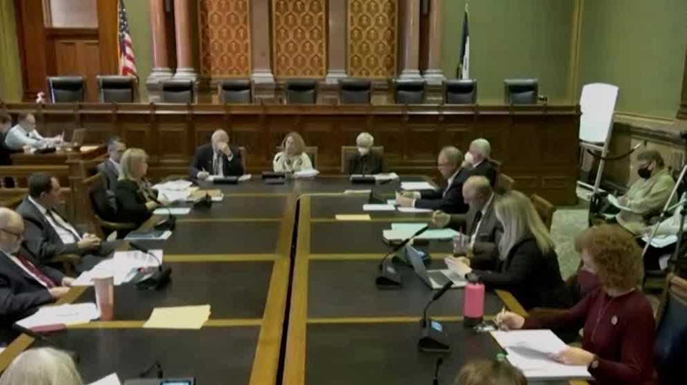 New Iowa bill would require abortion drug to be received in person