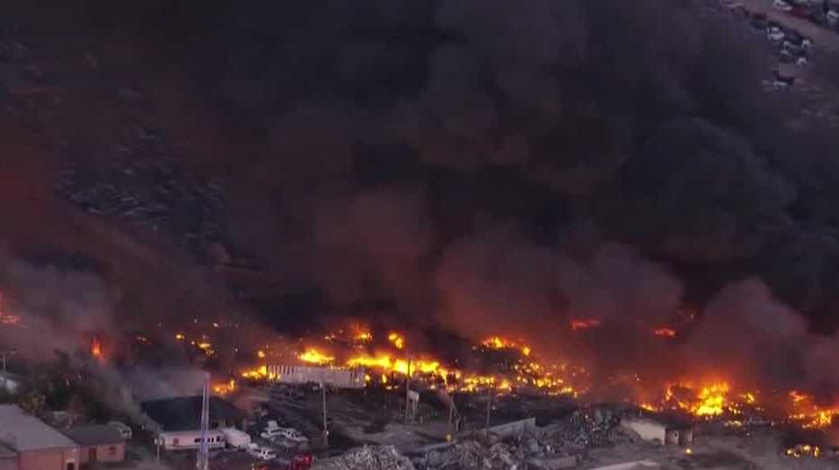 7 dead, 11 injured after UPS cargo plane crashes near Louisville, Kentucky, airport, officials say