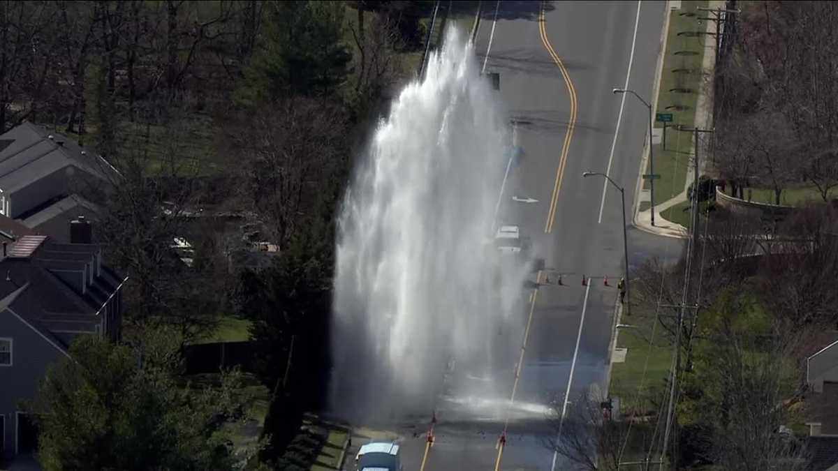 SkyTeam 11 video: Water main break sends water gushing into sky