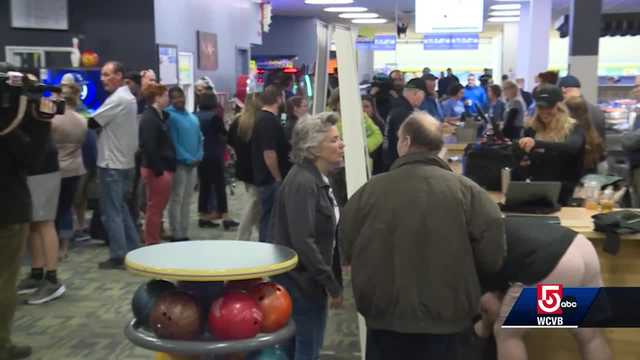 Bowling alley in Lewiston, Maine, mass shooting reopens - Vimarsana News