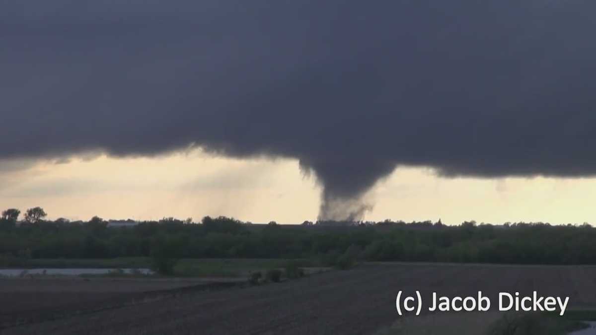 Illinois storm chaser first to spot Lake City tornado