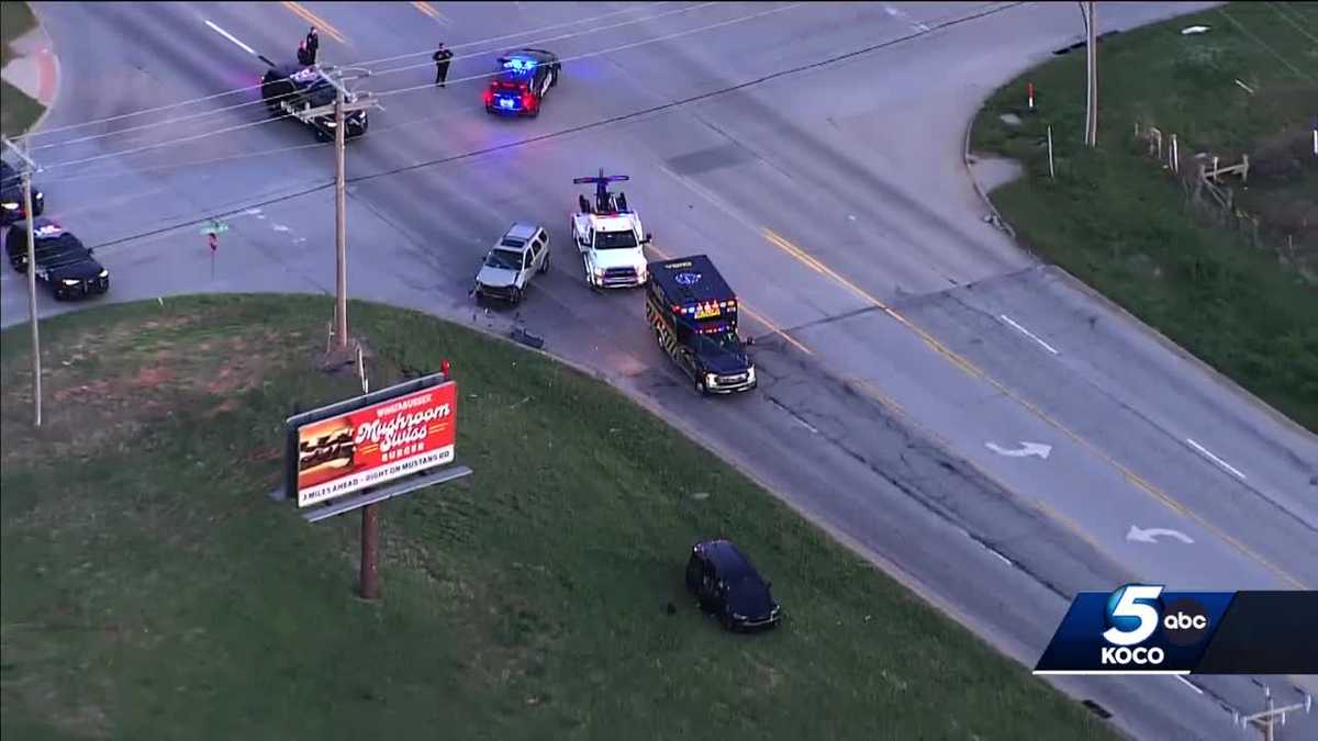 Police, ambulance respond to injury crash in southwest OKC