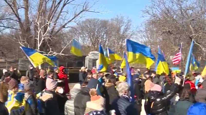 Granite Staters take part in pro-Ukraine rally in Boston