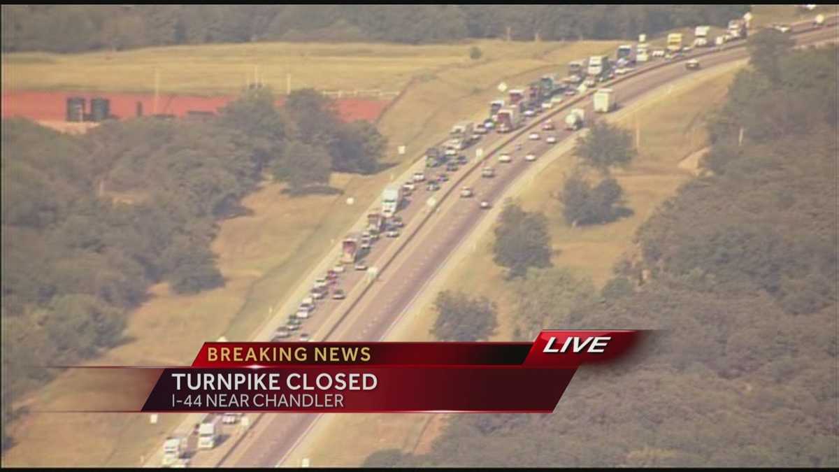 Westbound lanes of Turner Turnpike closed