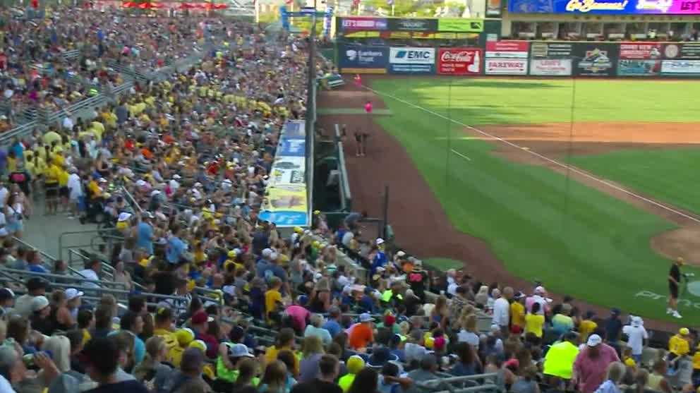 Savannah Bananas to play at Principal Park in Des Moines on 2023 tour