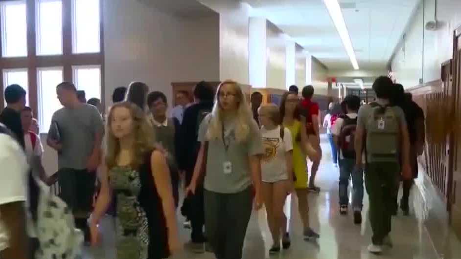 des-moines-schools-use-distance-learning-plan-as-option-for-fall-if-second-wave-comes