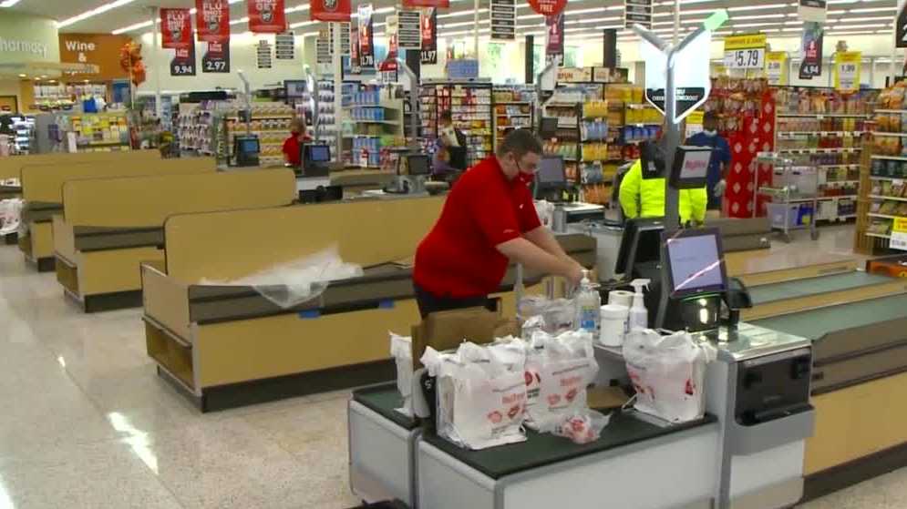 Hy-Vee implements primarily self-checkout stations in stores - KCCI Des Moines