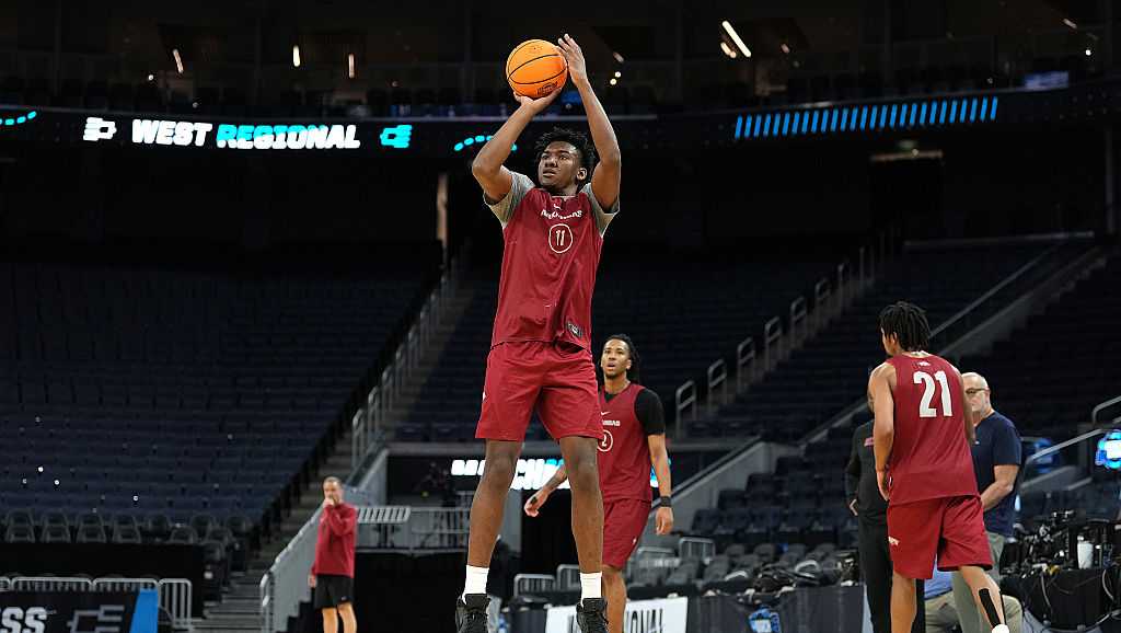 Razorbacks gear up for 'Sweet 16' against Texas Tech