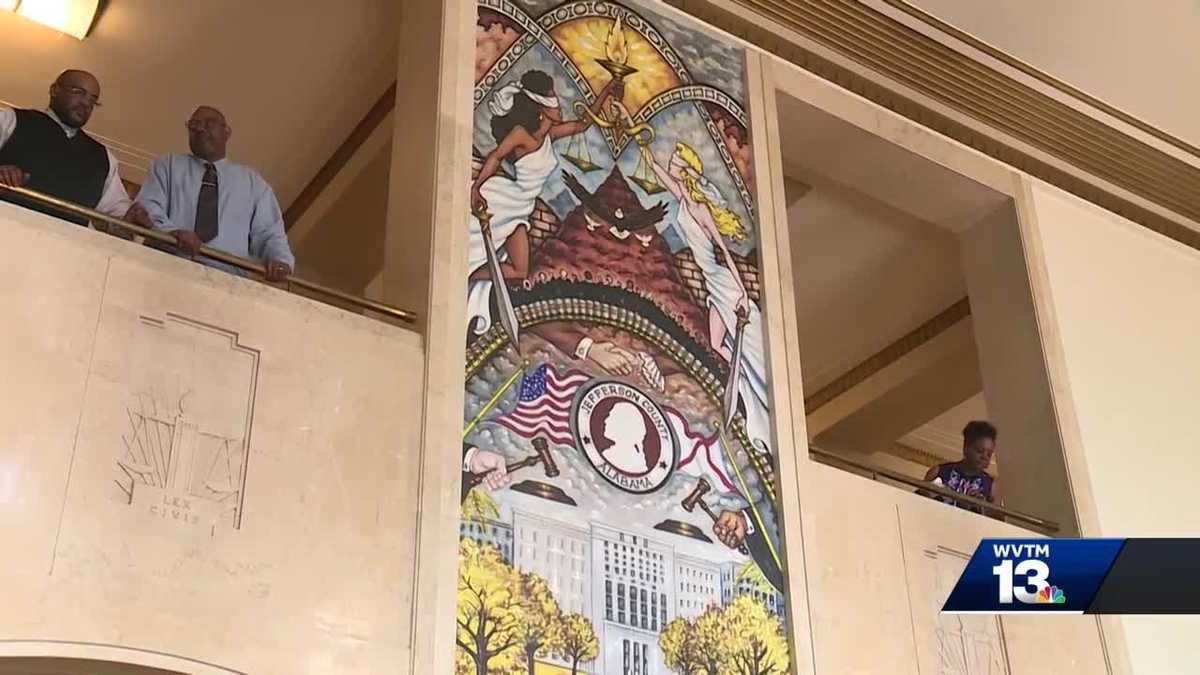 New Alabama courthouse mural unveiled