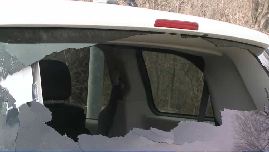 Car windshields smashed overnight in Indianola
