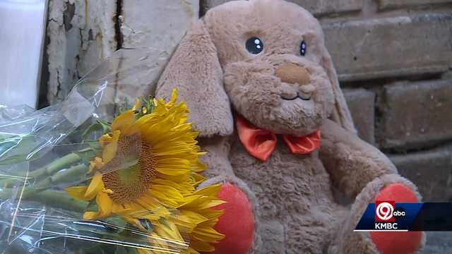 Memorial balloon release held in downtown KC for Grayson O'Connor - Vimarsana News