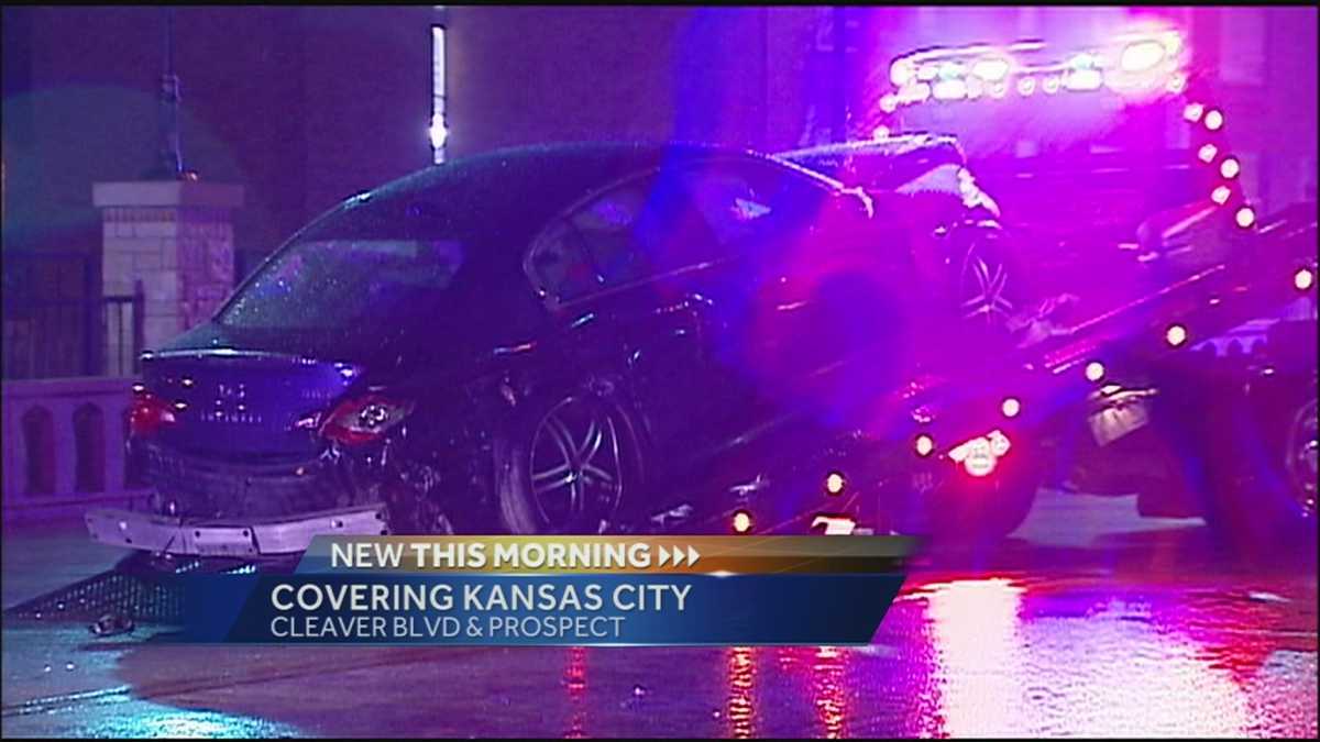 Man jumps into creek after crashing car