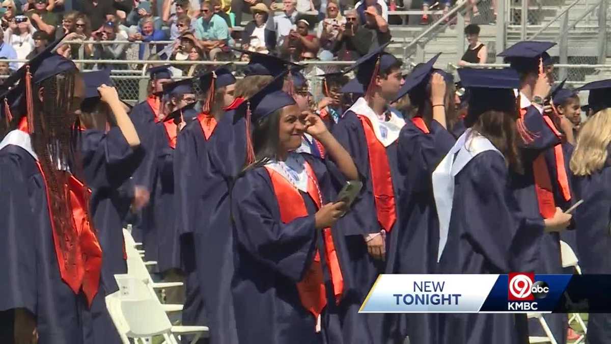 Olathe East holds graduation ceremony for hundreds of students