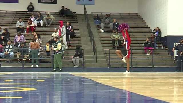 Kansas City teen recognized after being school's only cheerleader - Vimarsana News