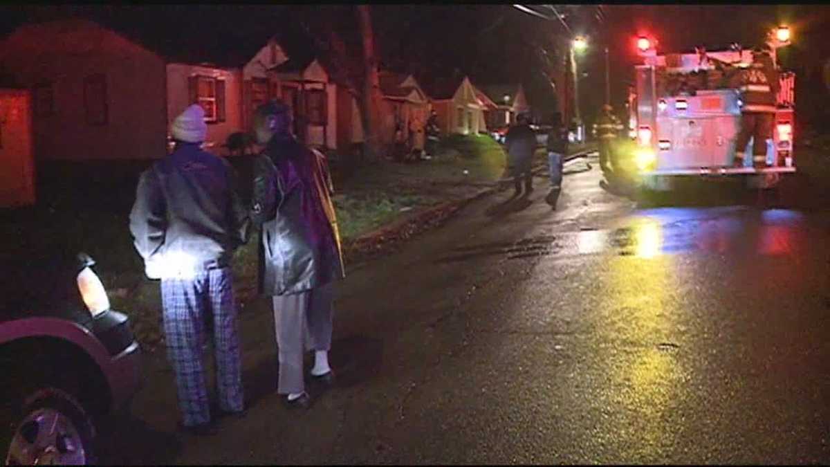 Family escapes house fire