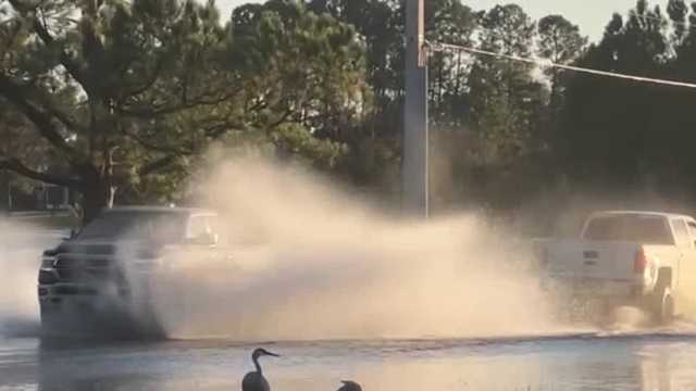 Deltona homeowners impacted by drivers going through floodwaters - Vimarsana News