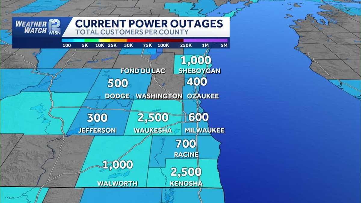 High winds cause power outages across southeastern Wisconsin