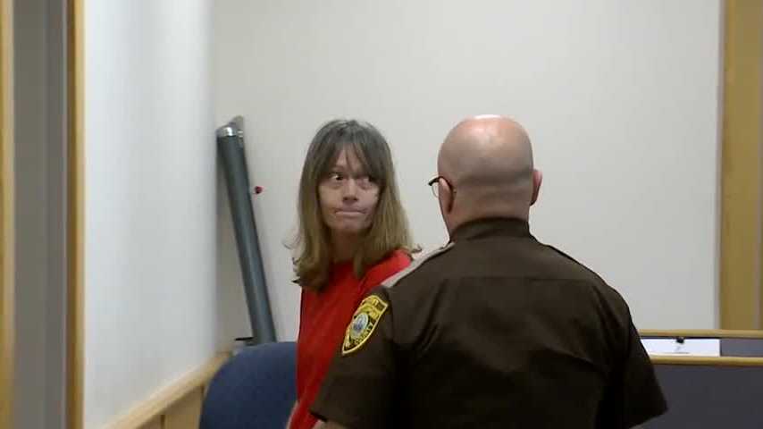 Woman In Prison For Deadly Crash Asks For Sentence Reduction 