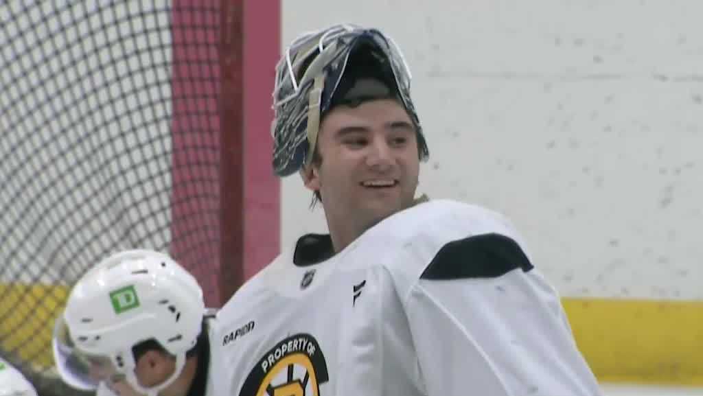 NH's Kyle Chauvette works out with Bruins