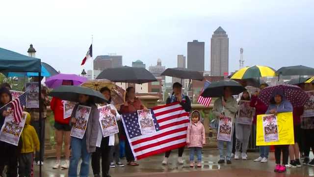 Hundreds protest Iowa immigration bill - Vimarsana News