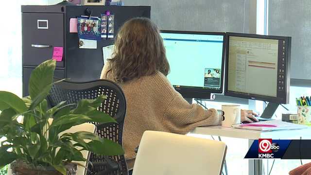 Kansas City temp agency step in as COVID-19 surge causes staffing shortages - Vimarsana News