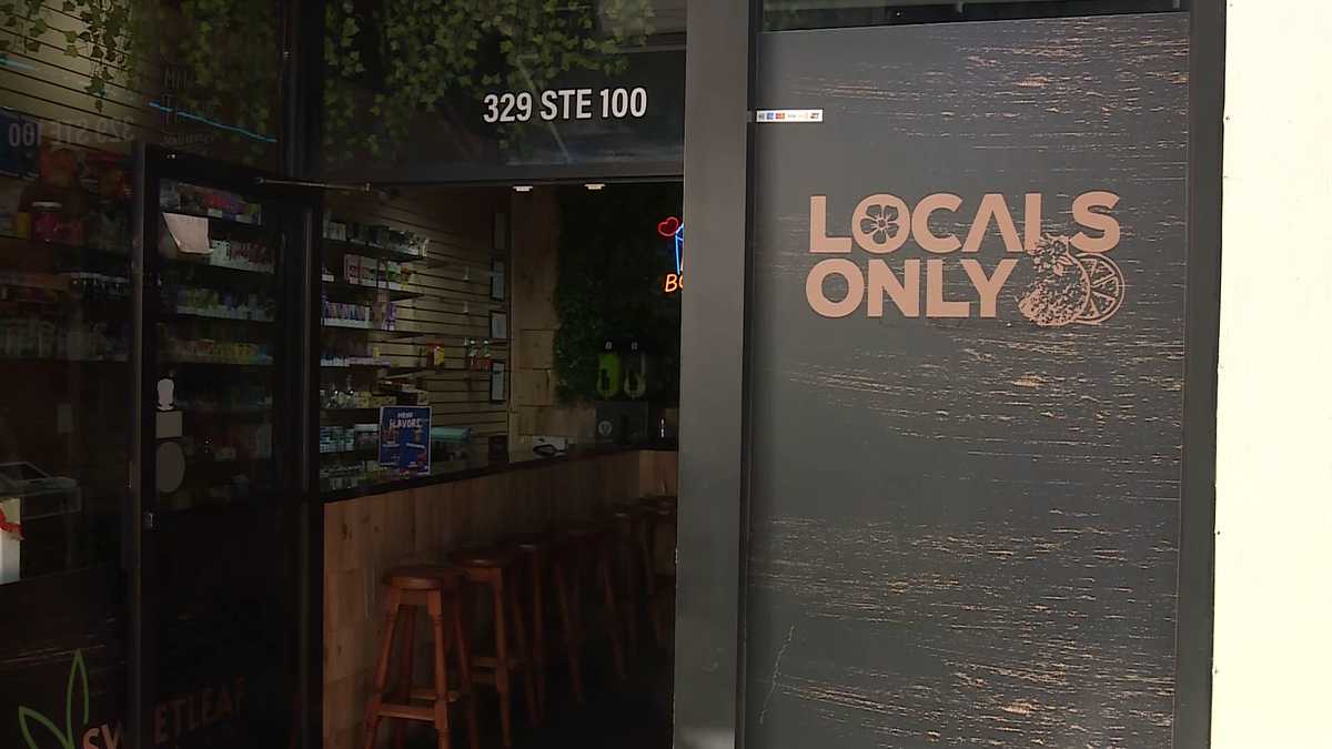 Local's lounge blends Super Bowl, Puerto Rican culture in downtown West Palm Beach